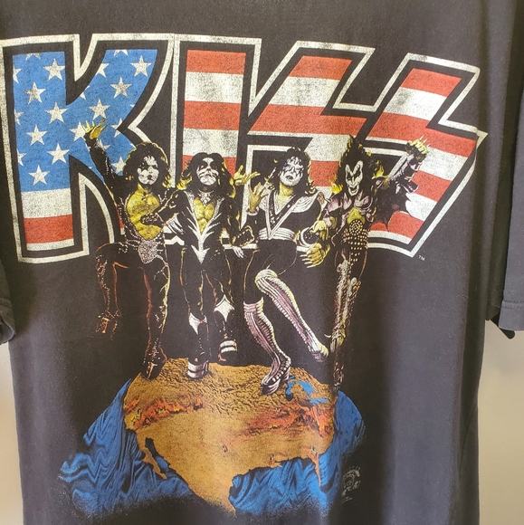Vintage KISS 1996 "Alive / Worldwide" Band T-shirt - Picture 3 of 6